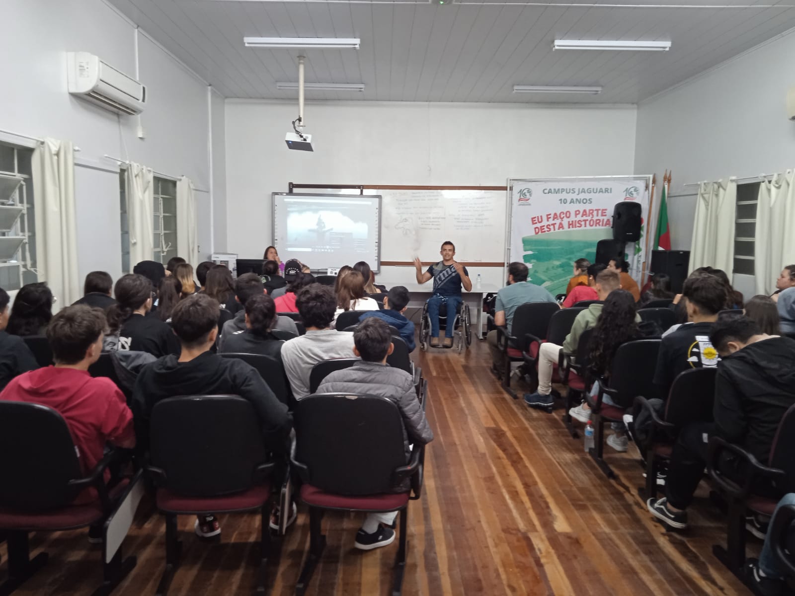 Campus Jaguari Realiza Atividade De Incentivo A Campanha Tampinha